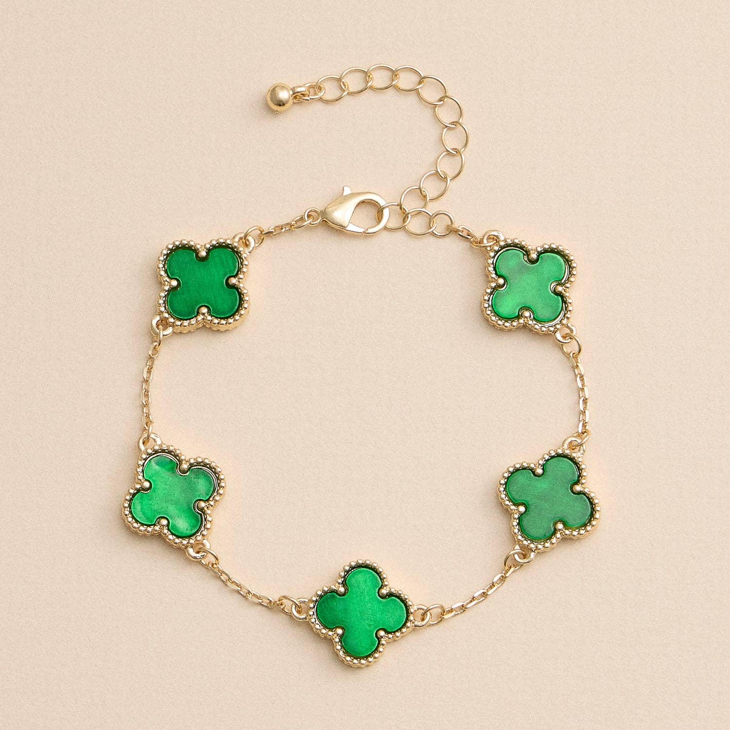 Colorful Shell Charm Bracelet with Gold Detailing: Green / One / 5SB21068