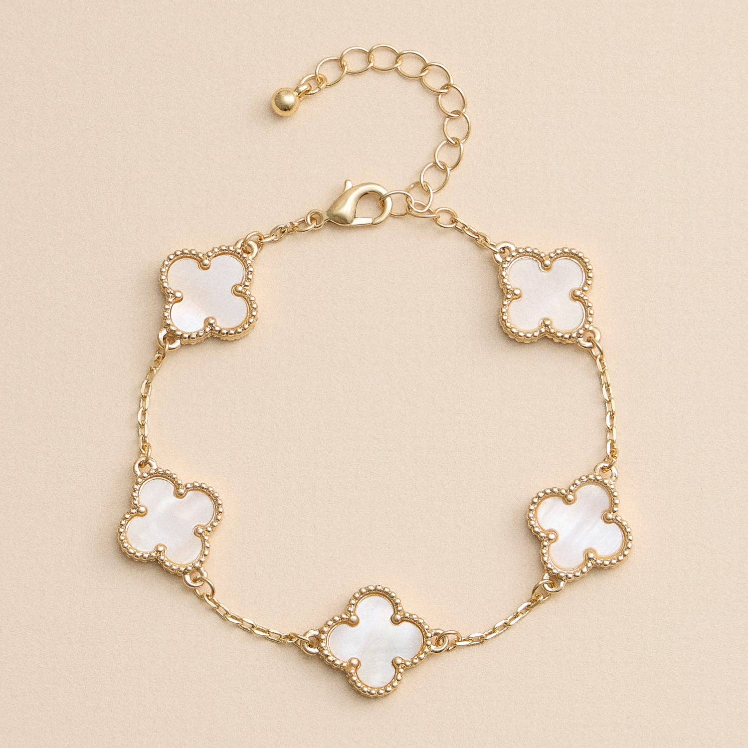 Colorful Shell Charm Bracelet with Gold Detailing: White Gold / One / 5SB21068