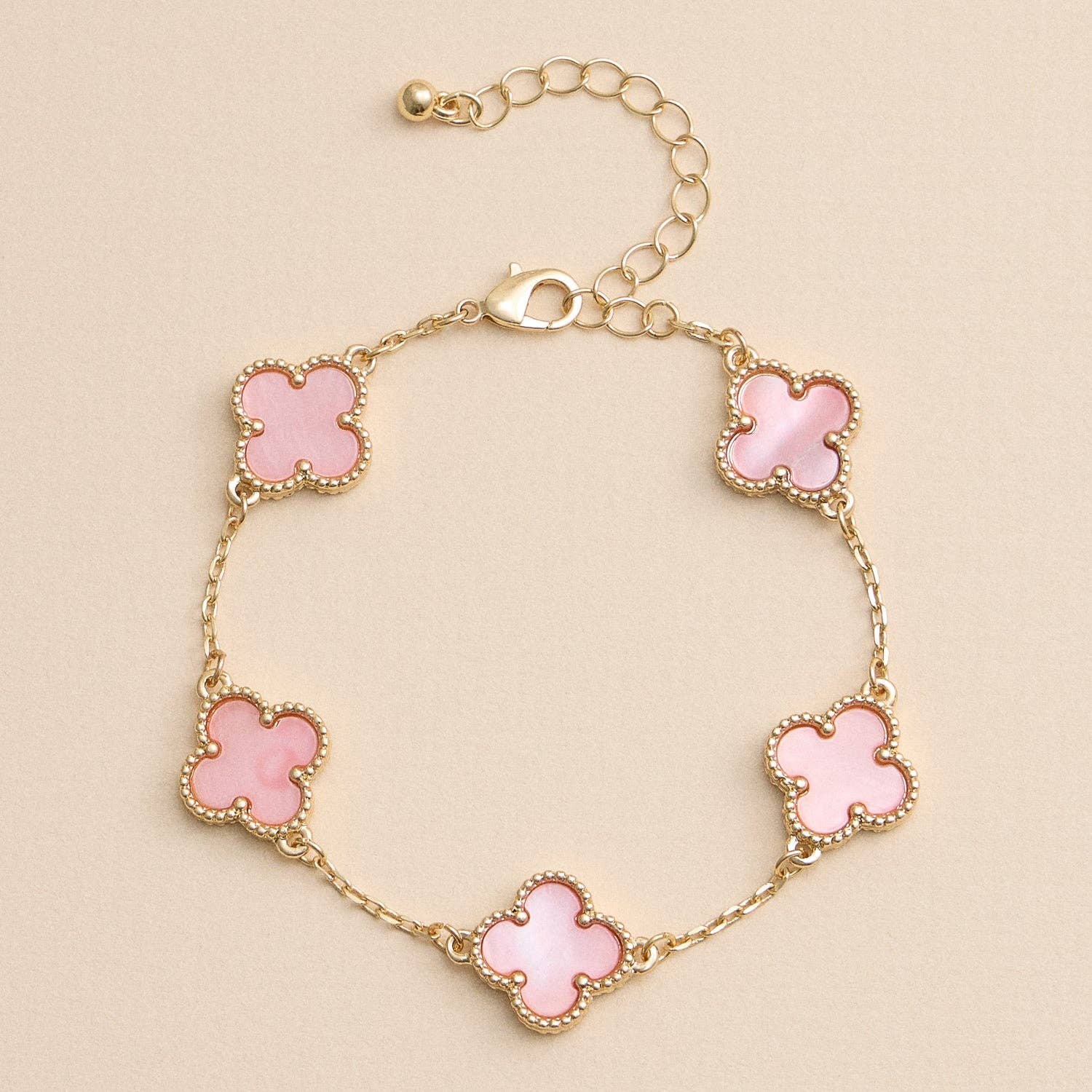 Colorful Shell Charm Bracelet with Gold Detailing: Pink / One / 5SB21068